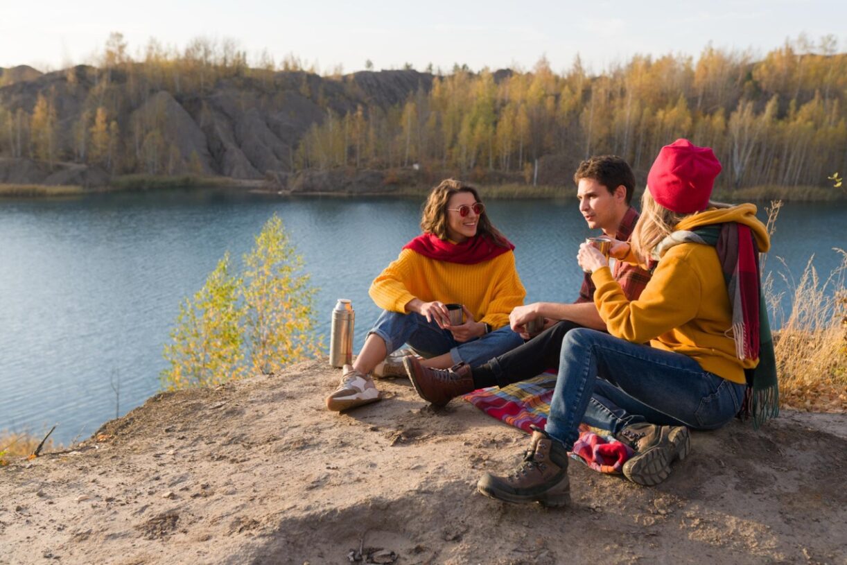 Każda z tych faz projektowania i użytkowania działki nad wodą wymaga przemyślenia i odpowiedzialności zarówno ekologicznej jak i estetycznej.