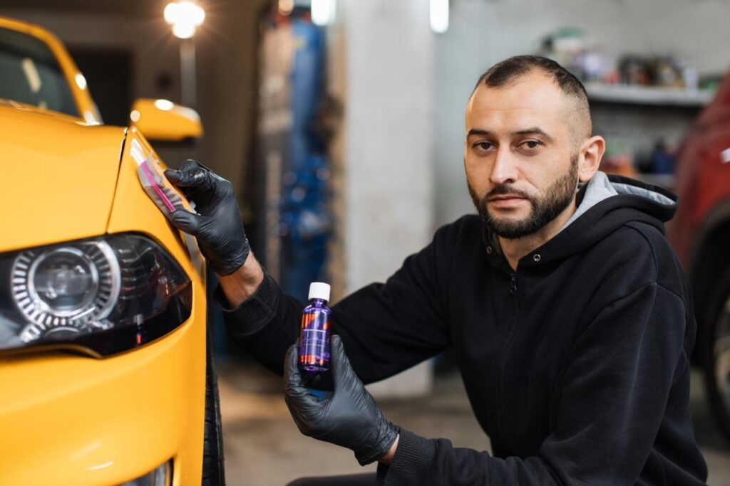 Ceramiczna ochrona lakieru to innowacyjna metoda zabezpieczenia powierzchni samochodu za pomocą specjalistycznych powłok na bazie nanotechnologii